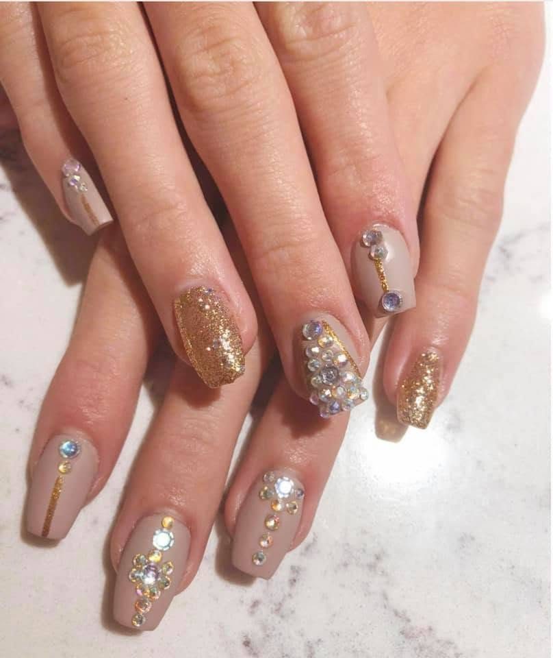 Nude nail set with rhinestone bling design